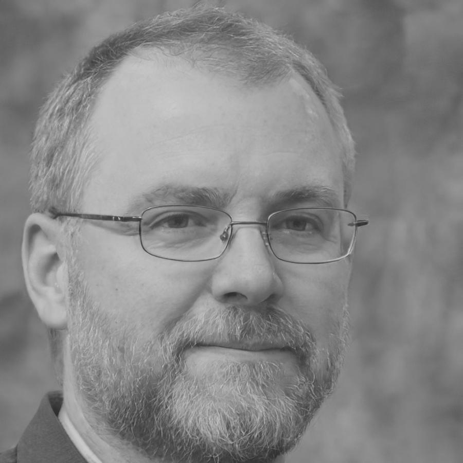 Portrait of Sukaneprot seminar host Caspian Drewe