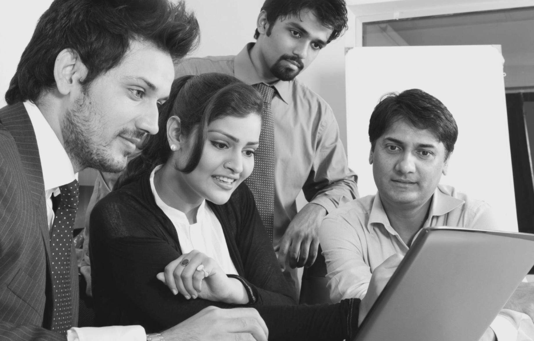 Sukaneprot seminar environment — participants engaging with internet entrepreneurship content
